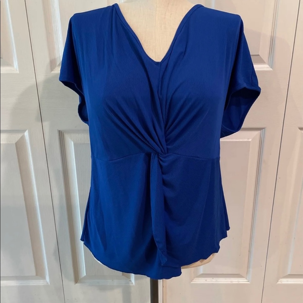 New Royal Plus Curve Batwing Sleeve Twist Front Tee